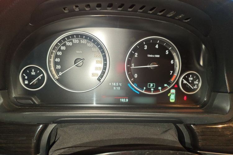 Used BMW 5 Series 2014 525Li Luxury Design Package
