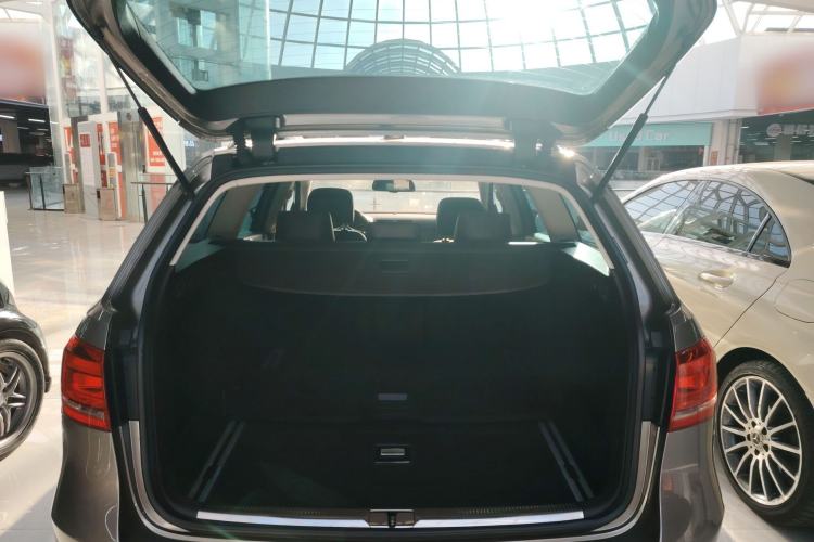 Used Volkswagen Magotan 2012 Travel Edition 2.0 TSI Comfort Version