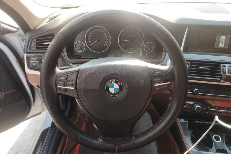 Used BMW 5 Series 2014 525Li Leading Model