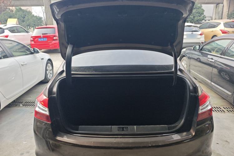 Used Peugeot 408 2014 1.8L Manual Leading Edition