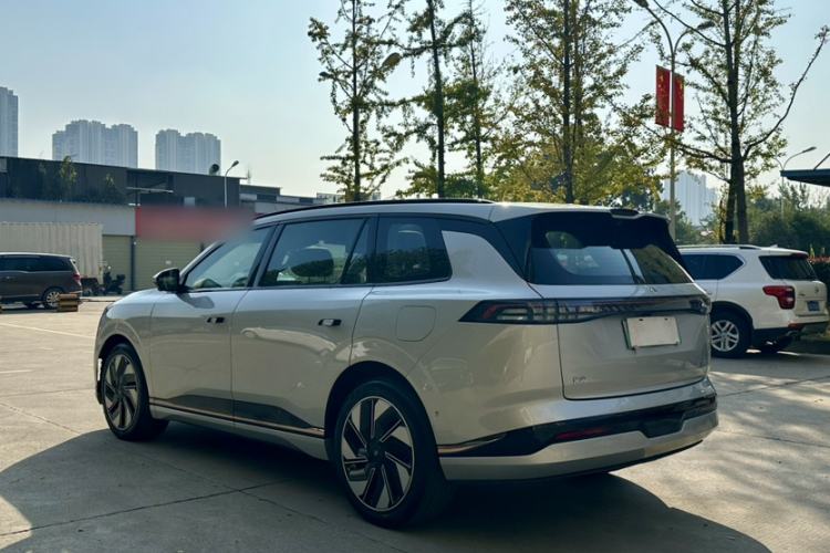 Used  eπ008 2024 210Max Range-Extended Version 6 Seats
