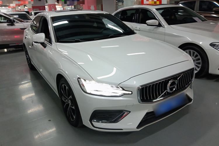 Used Volvo S60 2022 B4 Zhiyi Luxury Edition
