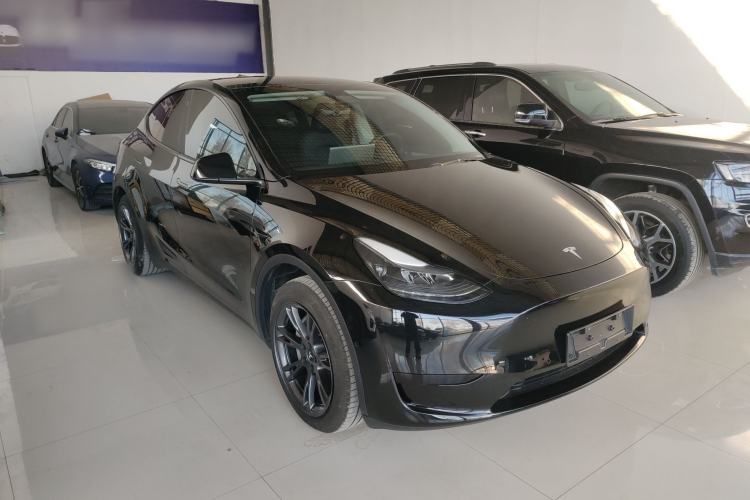 Used Tesla Model Y 2023 Rear-Wheel-Drive Version

