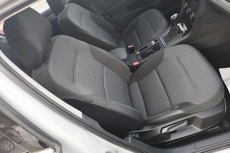 Used Volkswagen Golf 2019 280TSI DSG Comfort Version China VI Standard
