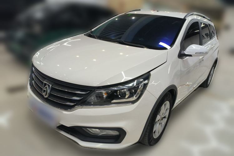 Used Baojun 310W 2017 1.5L Manual Fashion Model China V
