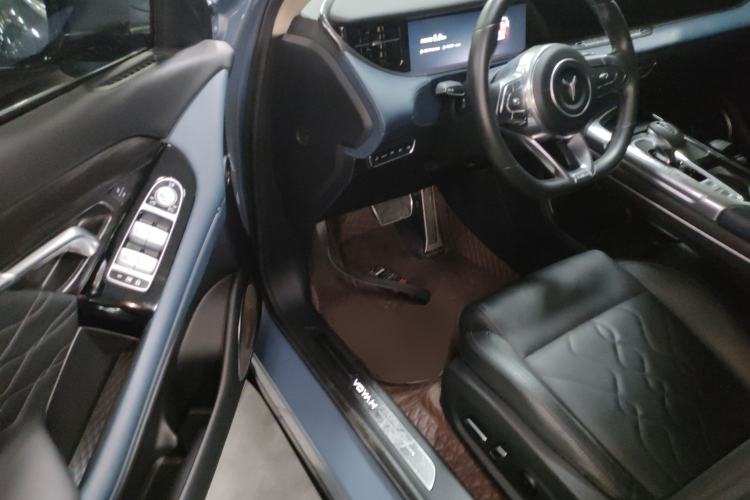 Used VOYAH FREE 2021 Four-Wheel Drive Standard Range-Extended Exclusive Luxury Package
