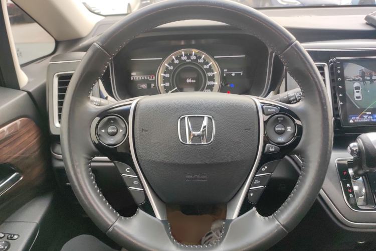 Used Honda Elysion 2016 2.4L Supreme Edition
