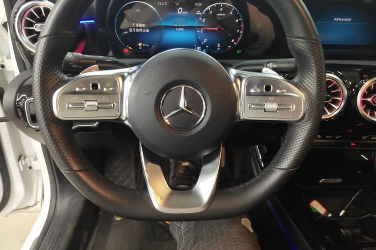 Used Mercedes-Benz A-Class 2022 Revised Version A 200 L Sport Sedan Fashionable Style
