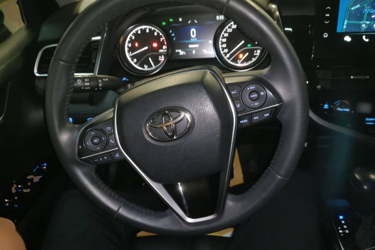 Used Toyota Camry 2021 2.0G Luxury Edition
