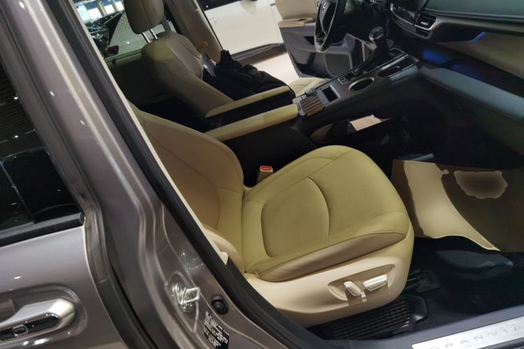 Used Toyota Granvia 2022 2.5L Hybrid Prestige Edition