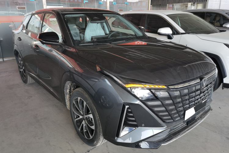 Used Changan UNI-Z New Energy 2024 Blue Whale Smart Electric iDD 125km Leading Model
