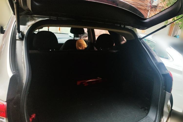 Used Hyundai ix35 2015 2.0L Automatic 2WD Smart Type China IV
