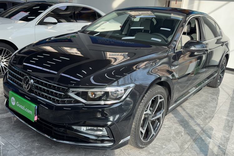 Used Volkswagen Magotan 2024 2 Million Units Zhongxiang Version 330TSI DSG Luxury Edition