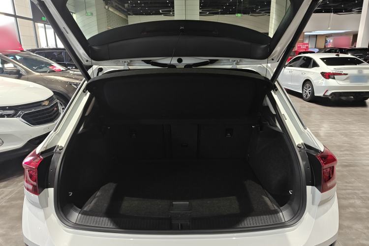 Used Volkswagen T-ROC 2018 280TSI DSG Two-Wheel Drive Comfort Version China VI Standard
