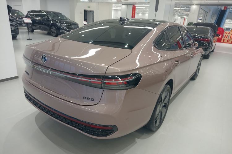 Used Volkswagen Passat 2025 Pro 380TSI Starry Dragon Luxury Edition
