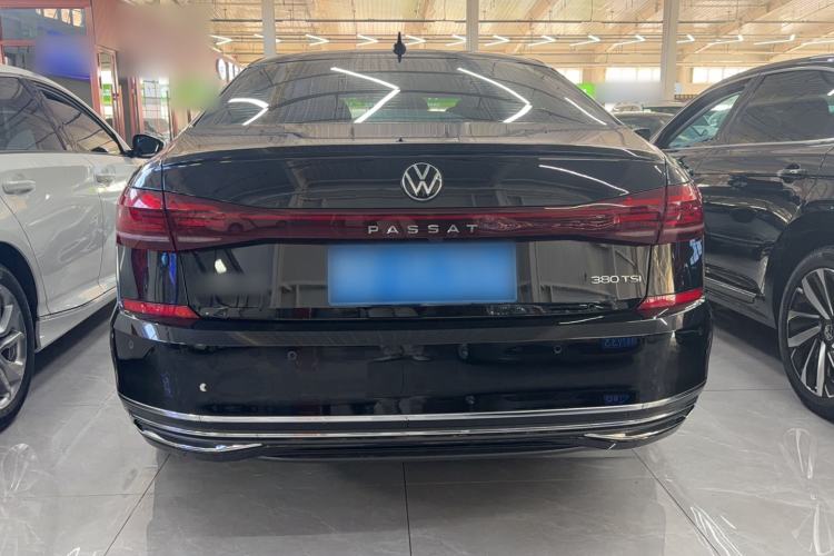 Used Volkswagen Passat 2024 380TSI Starry Luxury Edition
