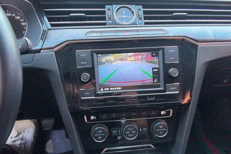 Used Volkswagen Magotan 2018 Facelift 330TSI DSG Luxury Model
