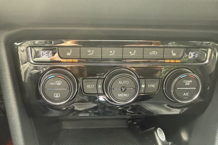 Used Volkswagen Tiguan L 2021 330TSI Automatic Two-Wheel Drive R-Line Enhanced Edition
