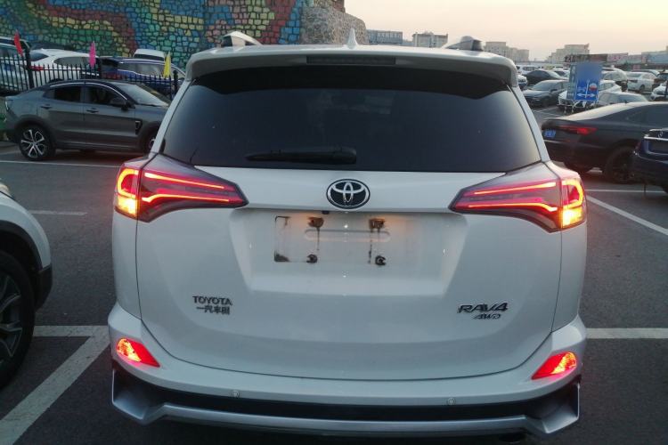 Used Toyota RAV4 2018 2.5L Automatic 4x4 Elite i Edition
