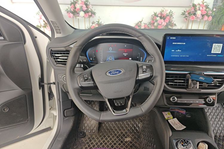 Used Ford Focus 2021 Hatchback EcoBoost 180 Automatic Titanium Edition
