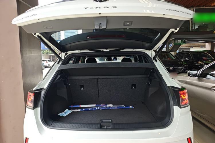 Used Volkswagen T-ROC 2023 300TSI DSG Two-Wheel-Drive Chen Guang Edition
