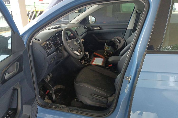 Used Volkswagen Tharu 2025 NewRui 300TSI Prestige Edition
