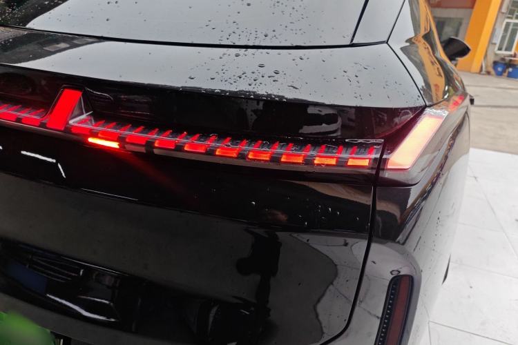 Used Lynk & Co 08 EM-P 2023 120km Long-Range Pro