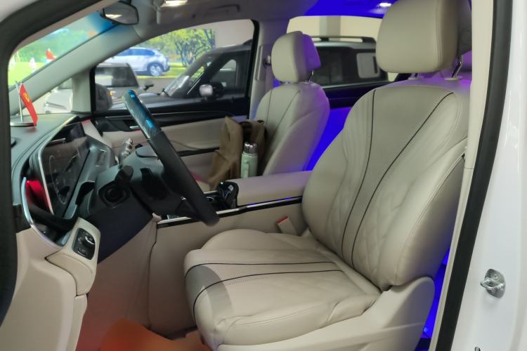 Used Buick GL8 2023 ES Lu Zun Comfort Model