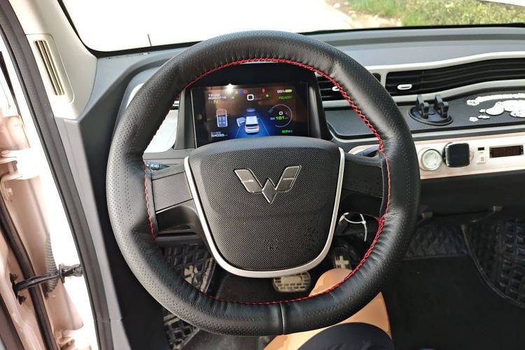 Used Wuling Hongguang MINIEV 2022 Macaron Premium Model – Lithium Iron Phosphate
