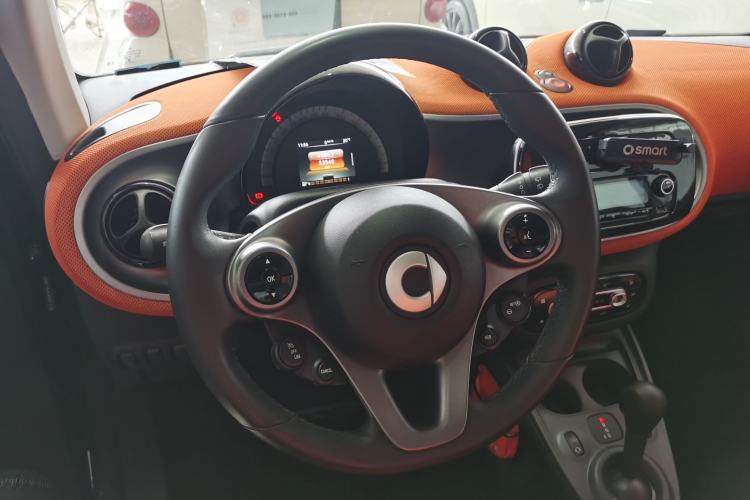 Used  fortwo 2015 1.0L 52 kW Hardtop Passion Edition

