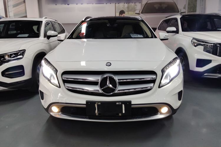 Used Mercedes-Benz GLA 2015 GLA 220 4MATIC Luxury Model
