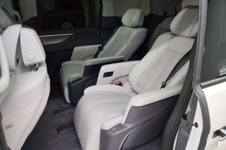 Used Buick GL8 2025 Lu Zun Deluxe Edition
