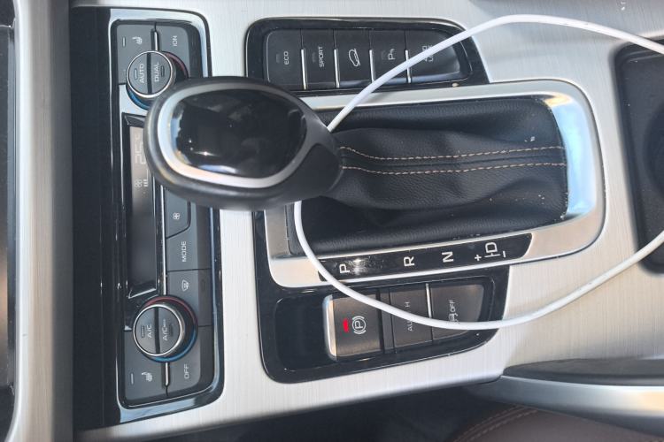 Used Geely Auto Emgrand X7 Sport 2016 1.8TD Automatic All-Wheel-Drive ZhiZun Edition