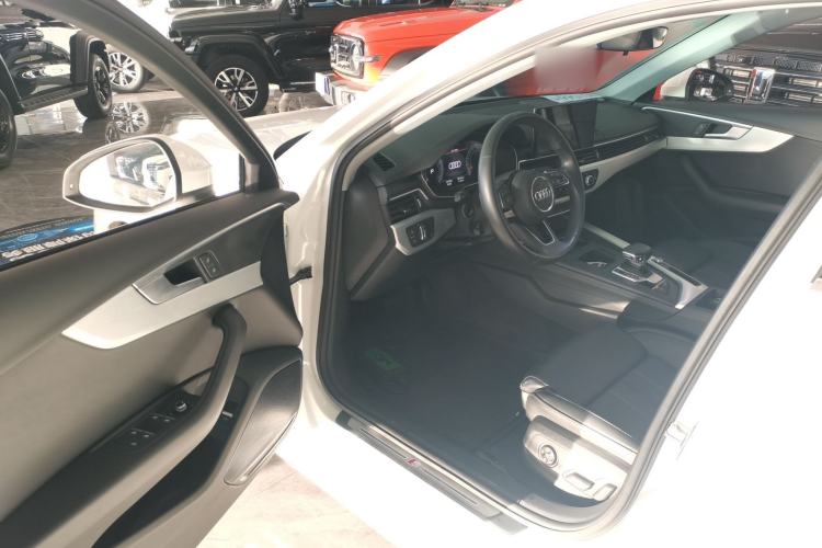 Used Audi A4L 2022 40 TFSI Fashion Dynamic Model