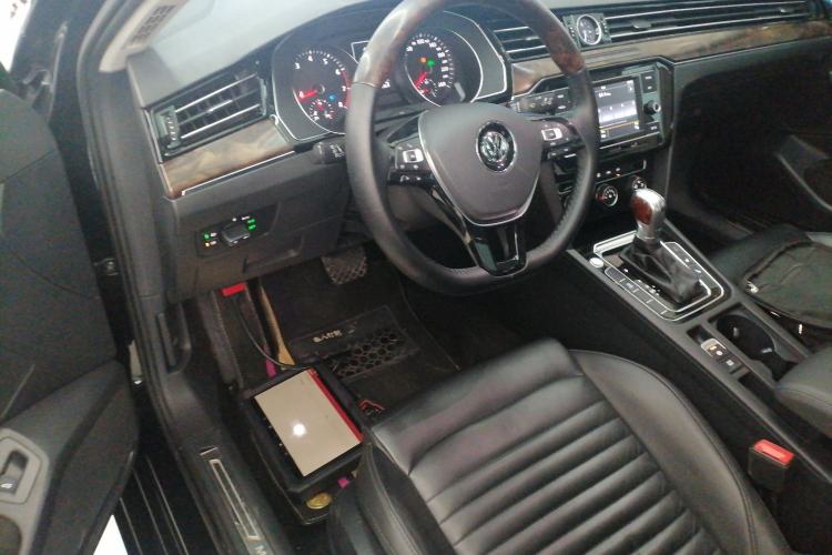 Used Volkswagen Magotan 2019 330TSI DSG Leading Model China VI Standard
