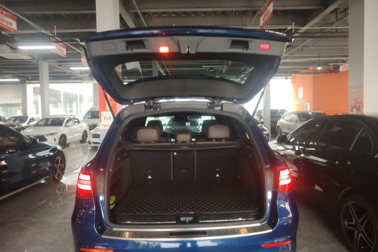 Used Mercedes-Benz GLC 2018 Facelift GLC 260 4MATIC Luxury Edition
