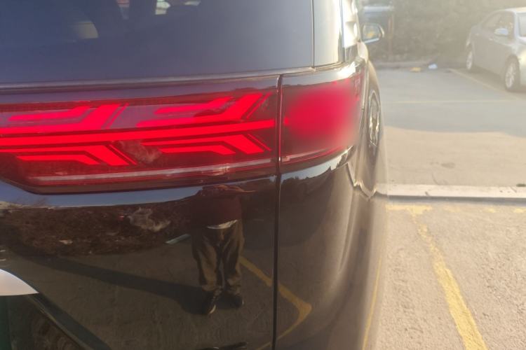 Used Denza D9 2025 DM-i Intelligent Drive 1020 Four-Wheel Drive Prestige Model