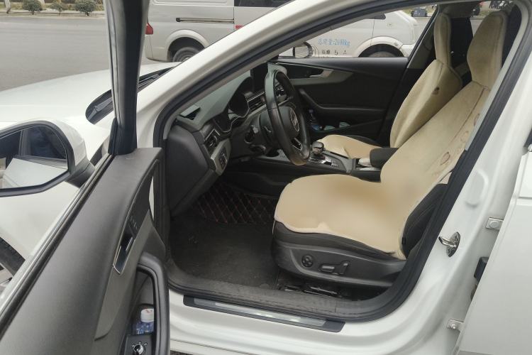 Used Audi A4L 2017 40 TFSI Ambition Edition
