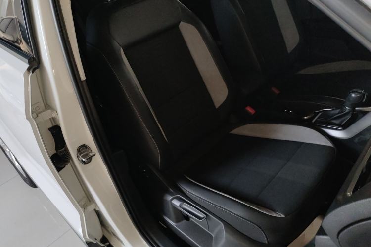 Used Volkswagen T-ROC 2019 230TSI DSG Two-Wheel-Drive Advanced Version China VI Standard
