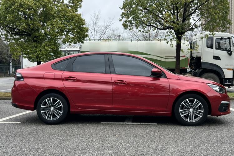 Used Peugeot 308 2016 1.6L Manual Fashion Edition