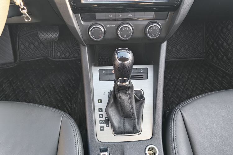 Used Skoda Octavia 2019 1.5L Automatic Comfort Edition
