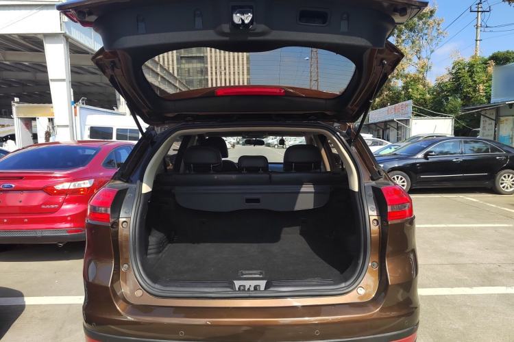 Used Geely Auto Emgrand X7 Sport 2016 1.8TD Automatic ZhiShang Model
