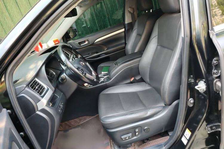 Used Toyota Highlander 2018 2.0T Four-Wheel Drive Prestige Version 7 Seats China VI Standard
