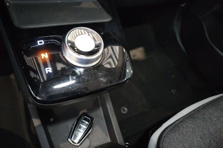 Used Geometry E Firefly 2024 301km Flowing Light
