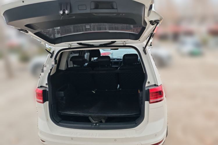 Used Volkswagen Touran 2016 Volkswagen Touran L 280TSI DSG Comfort Edition