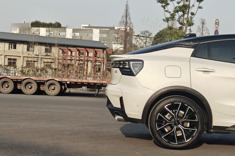 Used Lynk & Co 05 2023 2.0TD Two-Wheel Drive Shine Halo
