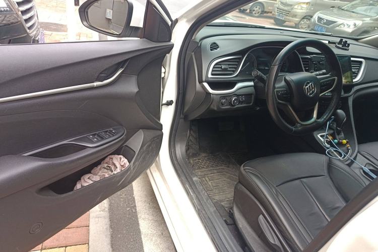 Used Buick GT 2018 18T Automatic Elite Model
