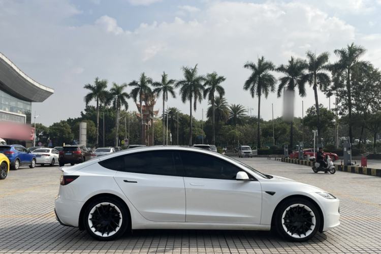 Used Tesla Model 3 2023 Long-Range All-Wheel-Drive Version