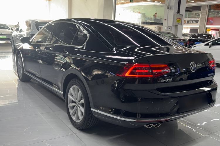 Used Volkswagen Magotan 2018 280TSI DSG Leading Model
