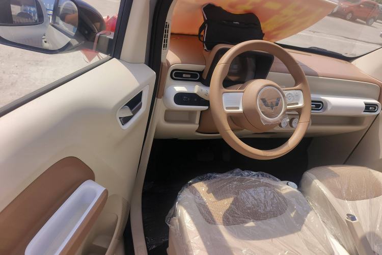 Used Wuling Hongguang MINIEV 2024 3rd Generation 215km Youth Edition
